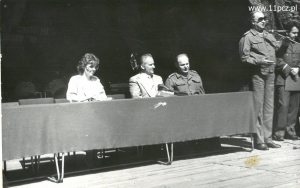 Kampania wyborcza przed wyborami w czerwcu 1989 roku. Gen.broni Tadeusz Szaciłło jako kandydat na senatora. Spotkanie w amfiteatrze Twierdzy Boyen.